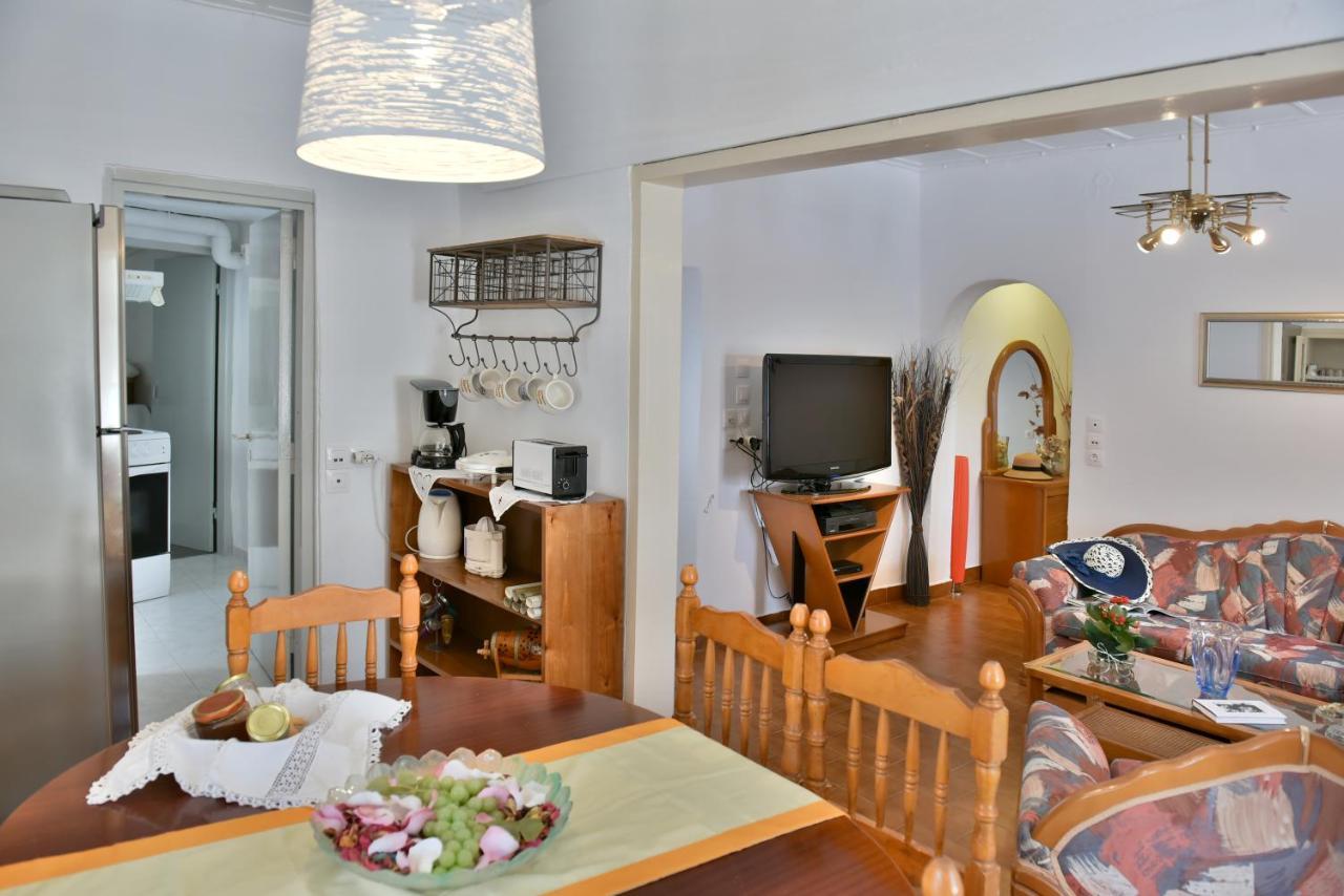 Grandmas Guest House Hydra  Eksteriør billede